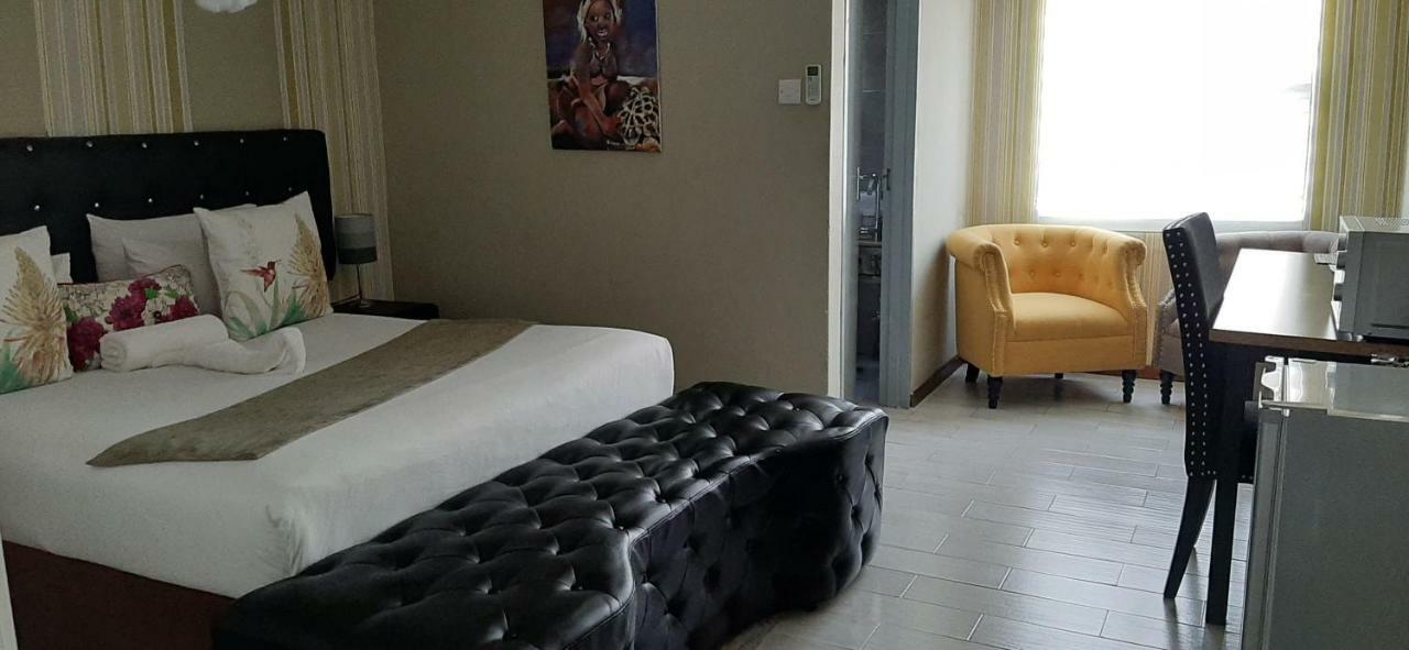 The New Mall Guesthouse Maun Exterior foto